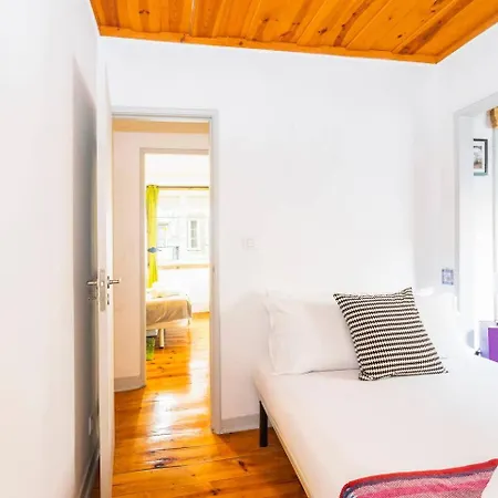 Guestready - Amazing Near National Pantheon! * Lissabon