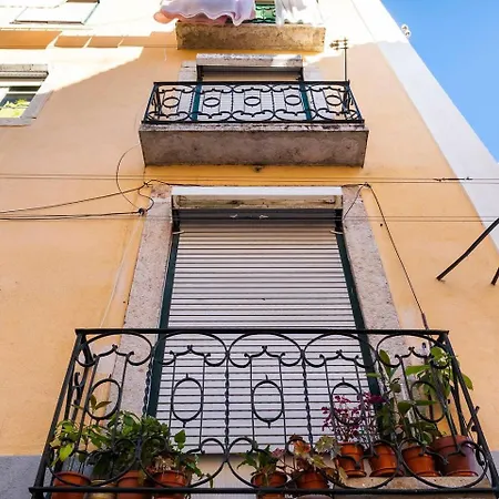 Guestready - Amazing Near National Pantheon! * Лиссабон